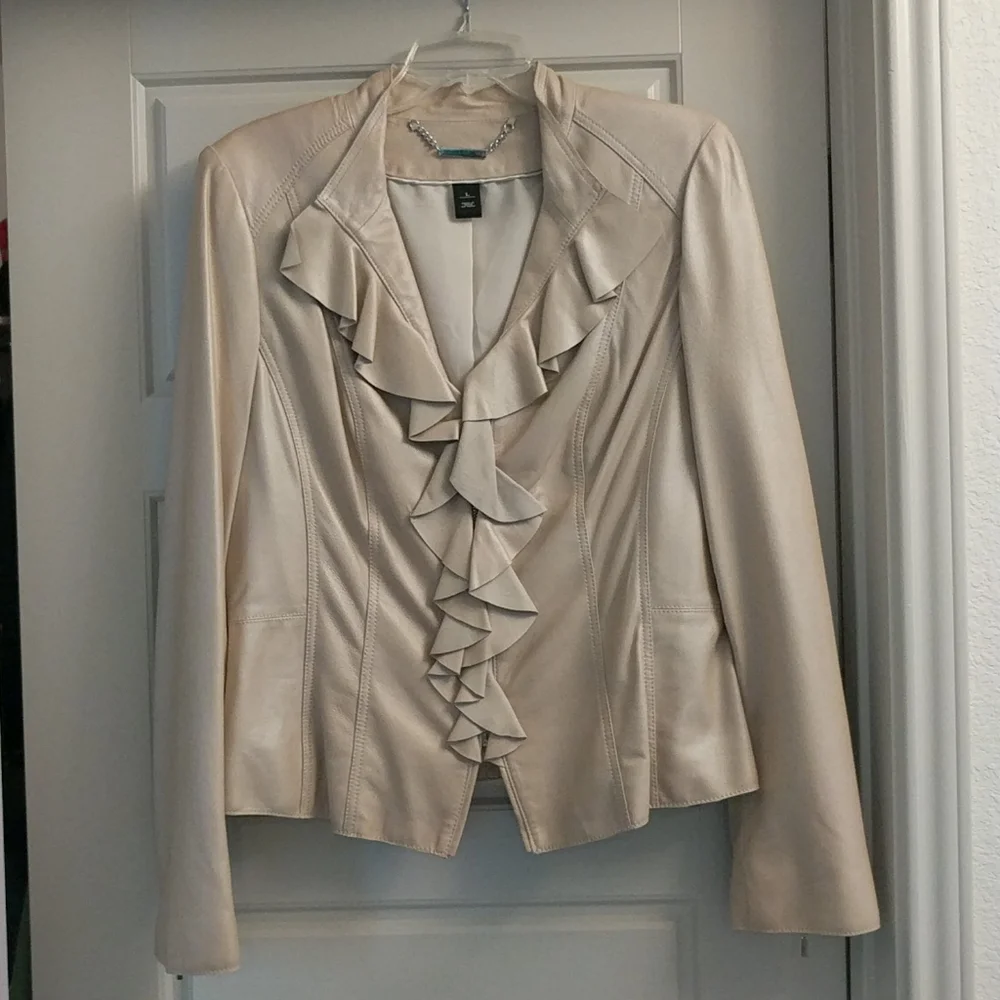 Jacket - Picture 1 of 3